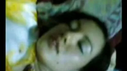 Un uomo che scopa due ragazze russe con il cancro completo xnxx