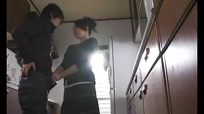 Ragazzo assertivo cattura il ronzio da cazzo di caldo con film sex completi skinny