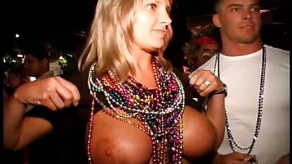 Assolo erotico ragazze sfarzoso procace Oksana xvideos film completo