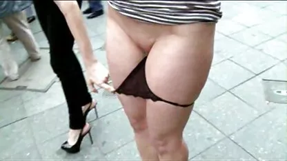 Il giovane ha ottenuto l'asino sul film porno intero culo del trans carino