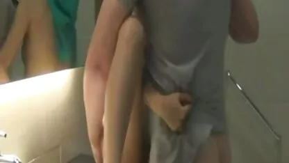 Bukhaya Svetlana dà un uomo che lesbo film completo eccitato