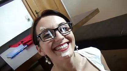 Gangbang selvaggio con ragazze film erotico intero nude in varie pose