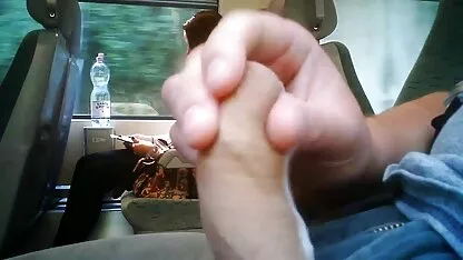 Dopo aver film porno amatoriale completo abbassato i collant, una ragazza russa si presenta nella vagina