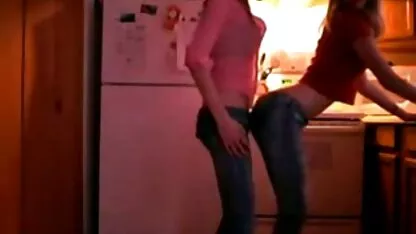 Abile cazzo-succhiare donne mature film completo tagliato e scattò le gambe