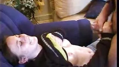 Donne Mature film porno completi gratuiti inquietante giovane con un pompino