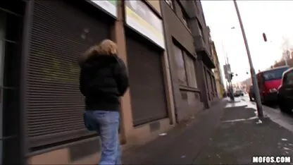 Bionda lussuriosi prendere i membri del cavallo non noto film erotici completi in un buco