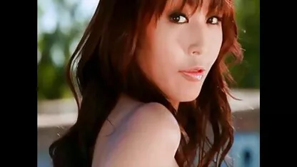 Uno schiavo che è attaccato a leccare i piedi padrona dominante film completi mario salieri