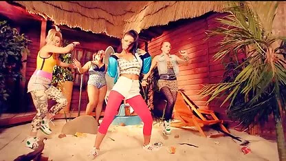 Entra nella vagina dei film porno completi russi dolci modelli a gambe lunghe