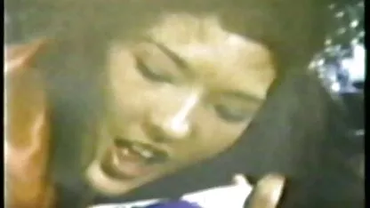 Mentre la film erotici completi moglie era in camera da letto, il marito nella stanza e sbattuto il servo